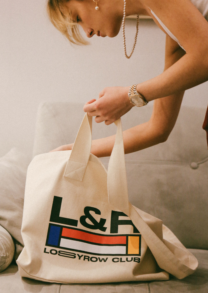 Lossy Square Strap Bag [Cream]