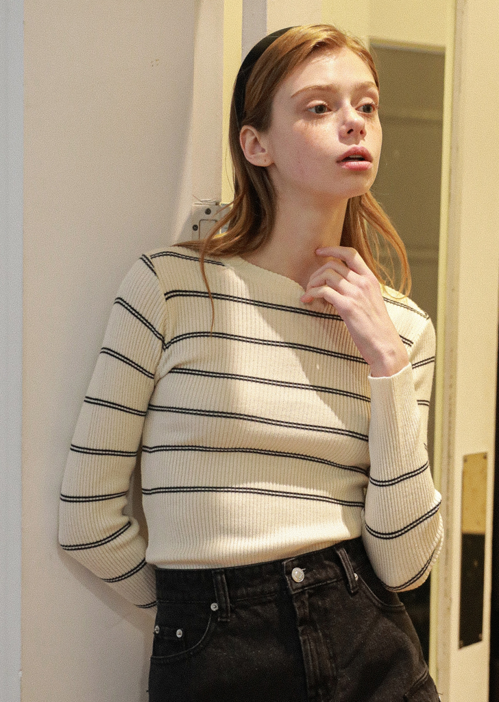 Striped round knitwear [Cream]